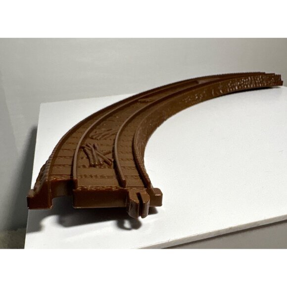Thomas & Friends Zip Zoom Logging Curved Track Piece #13 R9664 Brown Mattel - Picture 2 of 4